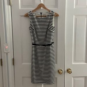 White House Black Market size 2